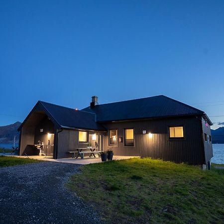Hotel Bedehuset Basecamp Senja Skaland Exterior foto