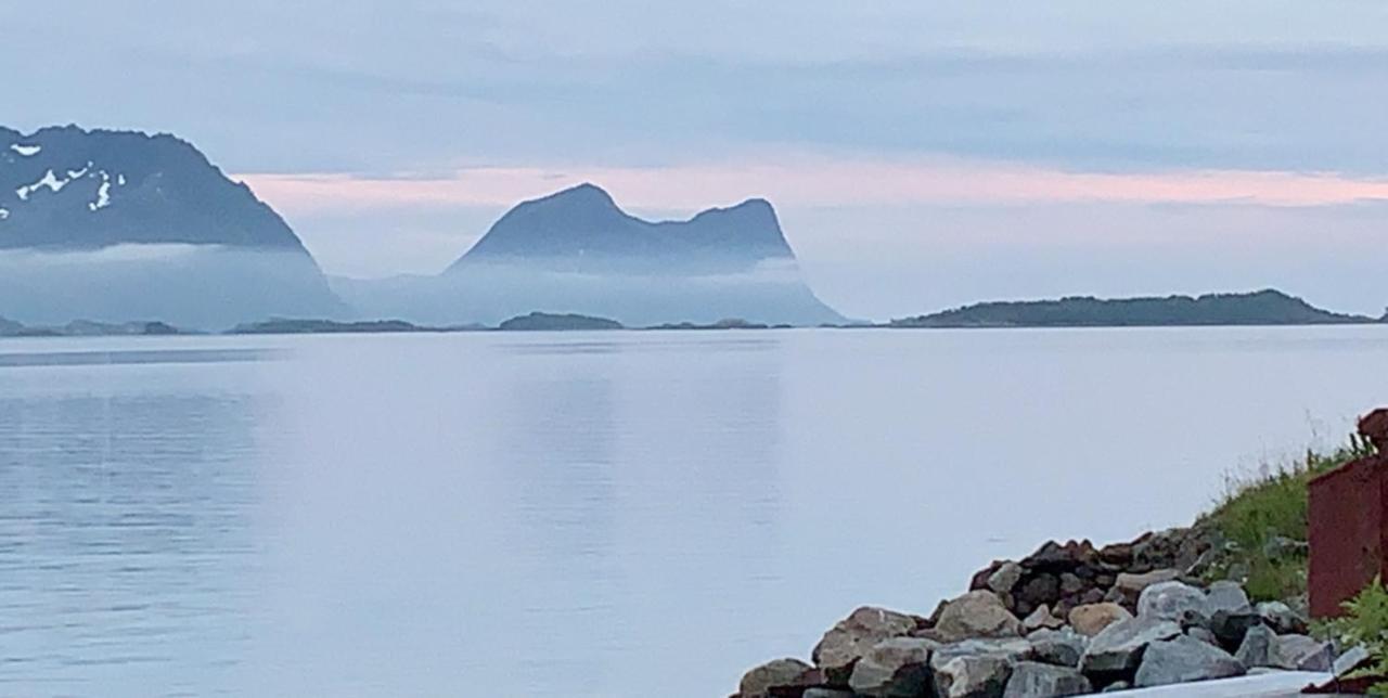 Hotel Bedehuset Basecamp Senja Skaland Exterior foto