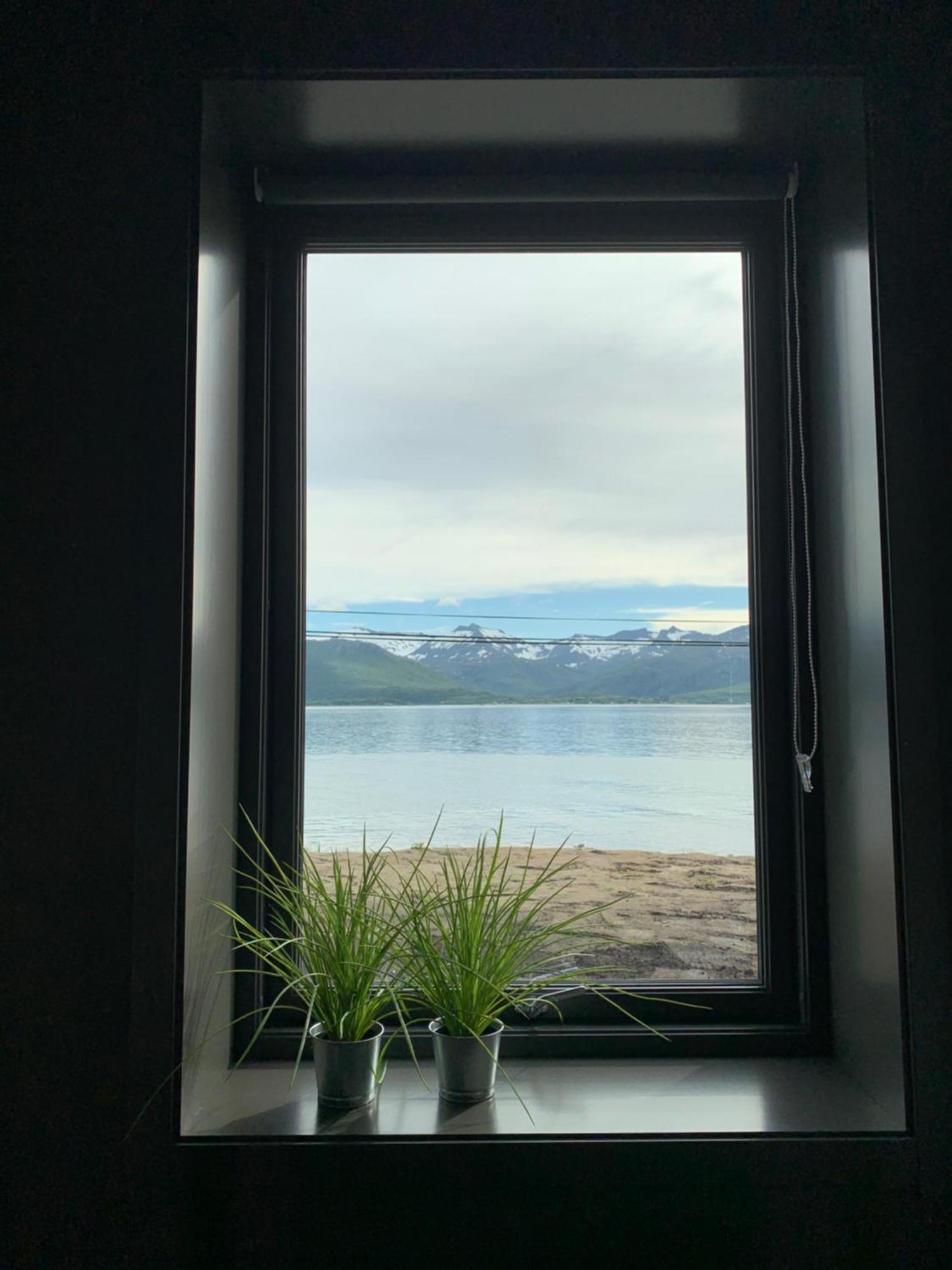 Hotel Bedehuset Basecamp Senja Skaland Exterior foto